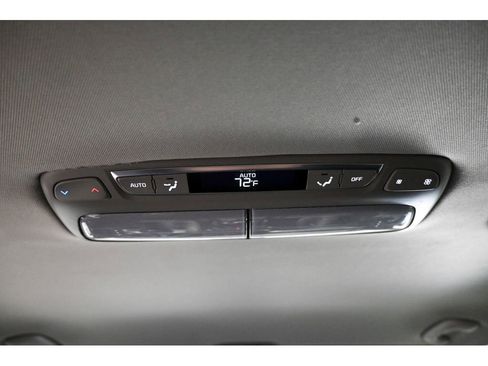 Used 2024 Kia Telluride S image 26