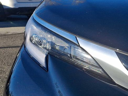 Used 2022 Toyota Sienna XSE w/ XSE Plus Package image 9