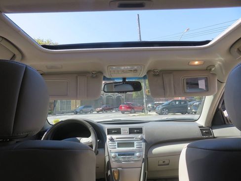 Used 2007 Toyota Camry XLE FWD image 13