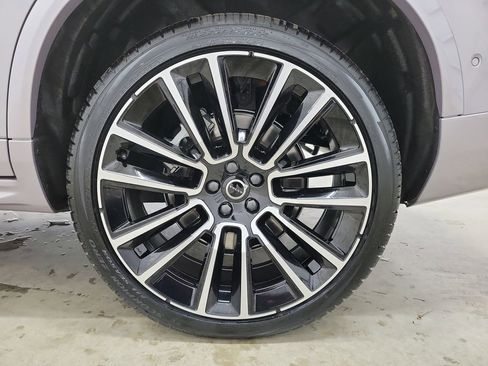 New 2026 Volvo XC90 B6 Plus w/ Protection Package Premier AWD/4WD image 12