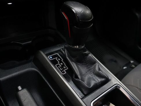 Used 2019 Toyota Tacoma TRD Sport AWD/4WD image 23
