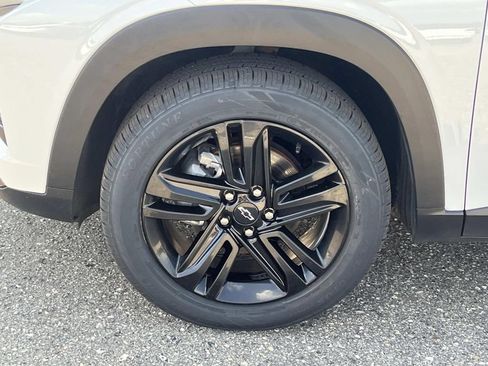 Used 2024 Chevrolet Trax ACTIV w/ Sunroof Package FWD image 25