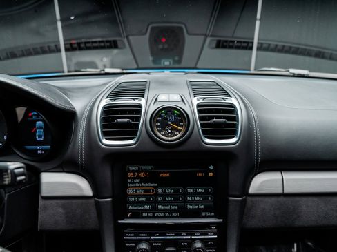 Used 2016 Porsche Cayman GT4 image 4