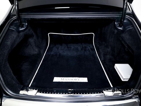 Used 2018 Rolls-Royce Phantom Sedan image 26