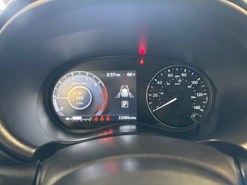 Certified 2023 Nissan Kicks SR FWD image 16