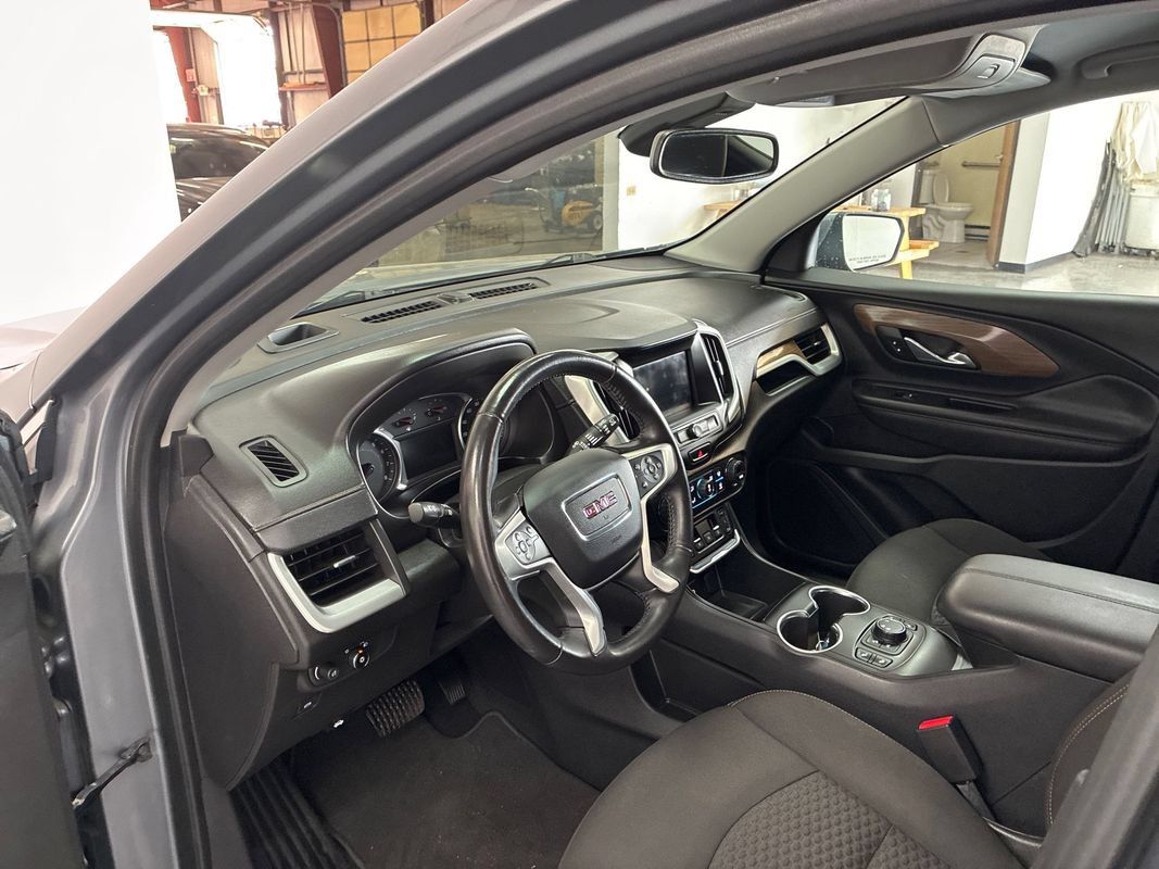 Used 2020 GMC Terrain SLE w/ Driver Convenience Package AWD/4WD image 8