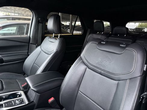 Used 2021 Ford Explorer ST w/ Equipment Group 401A image 3