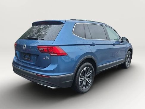 Used 2018 Volkswagen Tiguan SEL AWD/4WD image 7