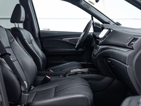 Used 2022 Honda Pilot TrailSport image 13