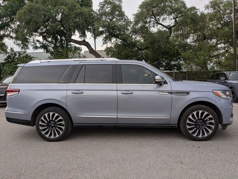 Used 2024 Lincoln Navigator L Black Label AWD/4WD image 2