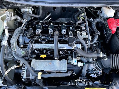 Used 2022 Nissan Versa SV w/ Electronics Package image 33