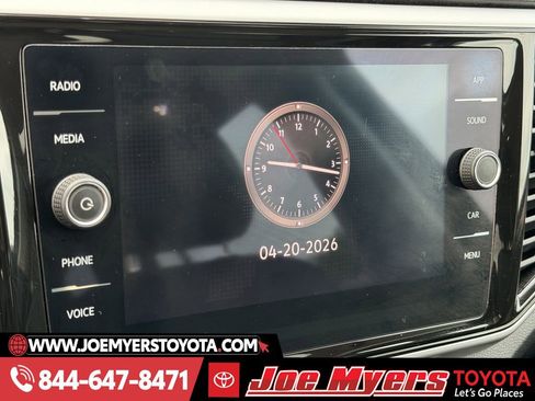 Used 2023 Volkswagen Atlas SE w/ Panoramic Sunroof Package image 18