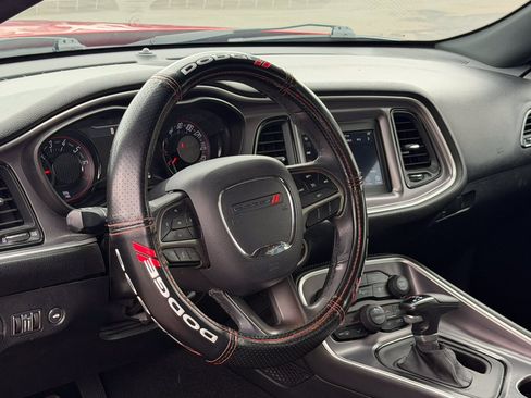 Used 2019 Dodge Challenger SXT w/ Driver Convenience Group RWD image 13