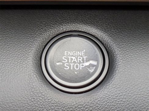 Used 2025 Hyundai Elantra Sport image 30