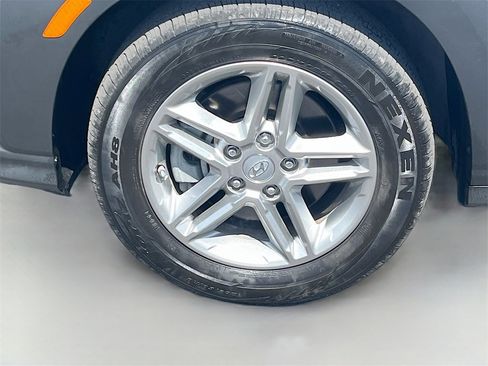 Used 2023 Hyundai Kona SE image 29