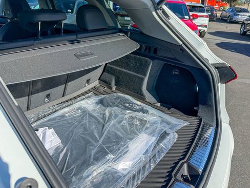 New 2025 Audi Q5 Premium image 25