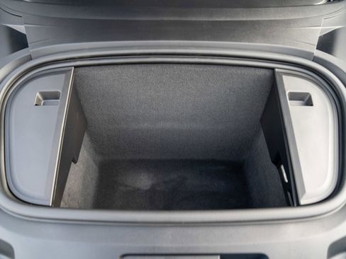Certified 2025 Porsche Taycan RWD image 28