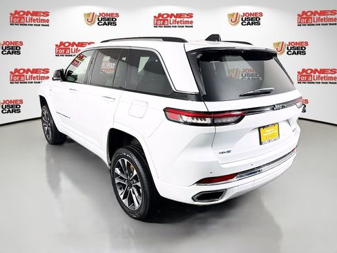 Used 2022 Jeep Grand Cherokee Overland image 2
