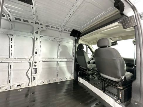 Used 2023 RAM ProMaster 2500 FWD image 17