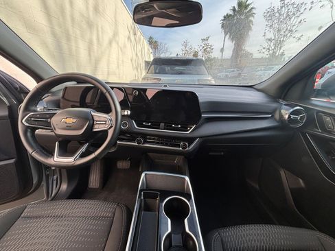 Used 2025 Chevrolet Equinox LT image 33