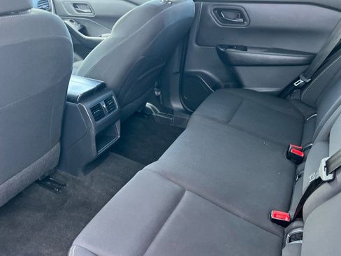 Used 2024 Nissan Rogue S AWD/4WD image 9
