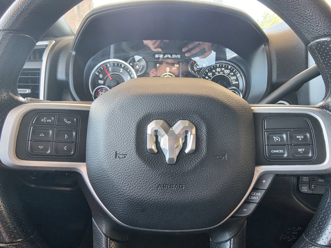 Used 2022 RAM 3500 Big Horn AWD/4WD image 11
