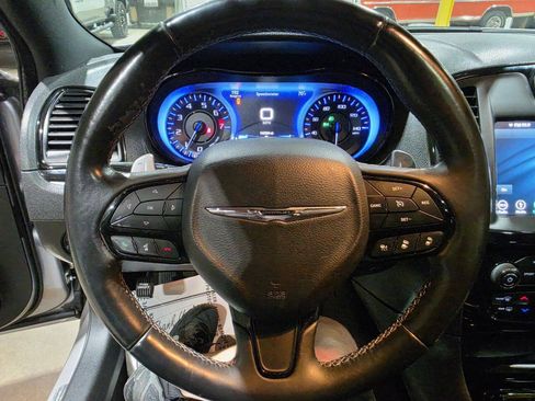 Used 2018 Chrysler 300 S w/ Safetytec Plus Group RWD image 36