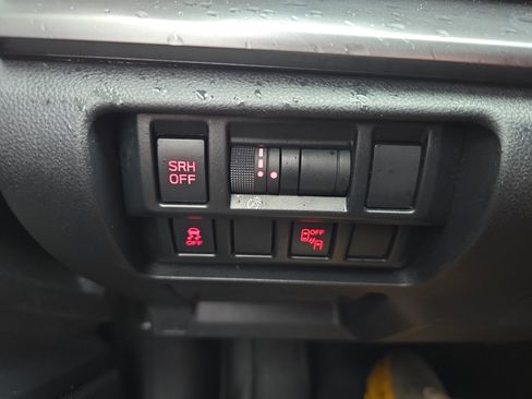 Used 2019 Subaru Crosstrek 2.0i Limited AWD/4WD image 18