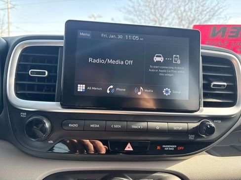 Certified 2023 Hyundai Venue SEL image 34