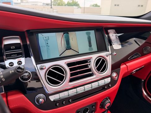 Used 2017 Rolls-Royce Dawn RWD image 20