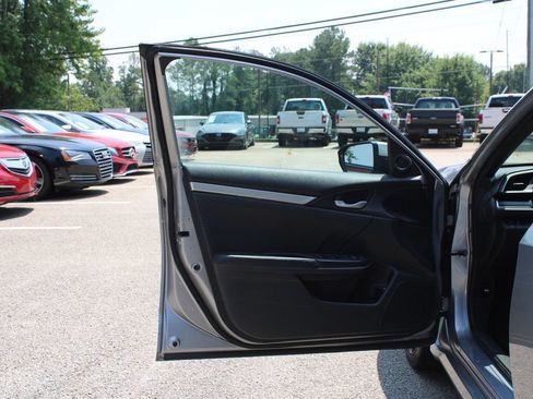 Used 2019 Honda Civic Sport image 12
