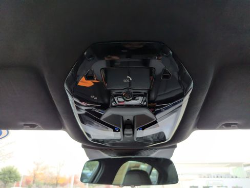 Used 2026 BMW M5 w/ Executive Package image 27