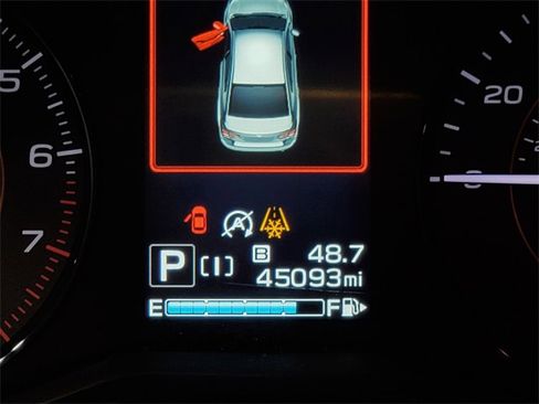 Certified 2023 Subaru Crosstrek 2.0i image 24