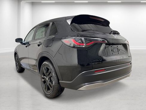 New 2026 Honda HR-V Sport image 3