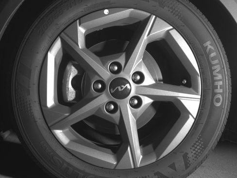 Used 2025 Kia K4 LXS image 12