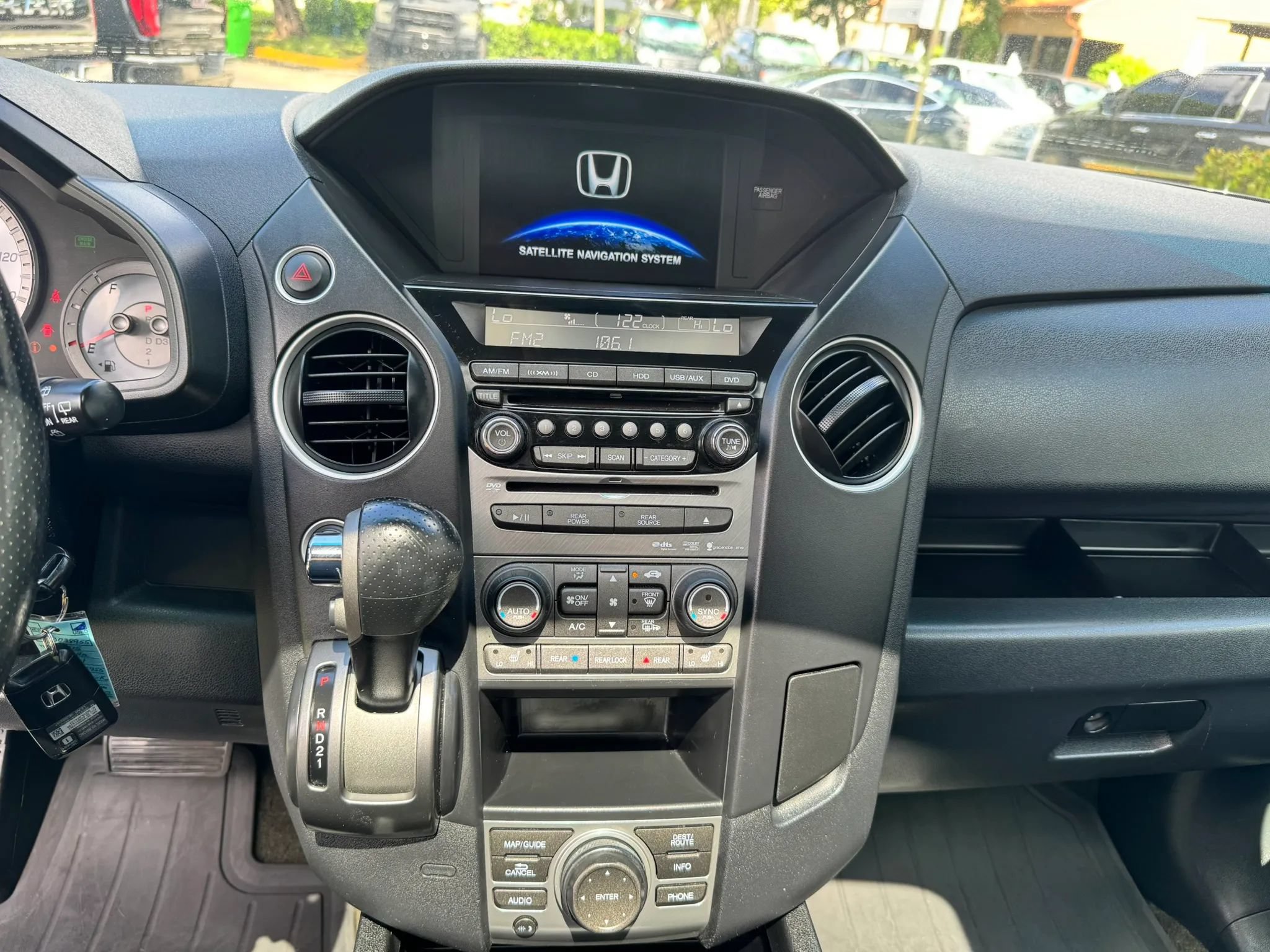 Used 2015 Honda Pilot Touring image 33