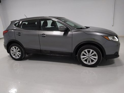 Used 2019 Nissan Rogue Sport S w/ Appearance Package image 11
