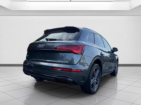 Used 2022 Audi Q5 e Premium Plus w/ Premium Plus Package AWD/4WD image 5