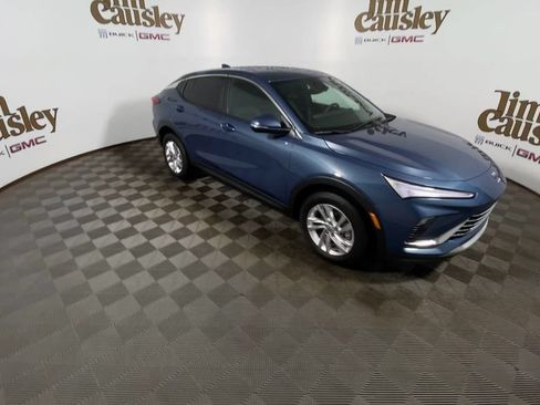 Used 2025 Buick Envista Preferred w/ Convenience I Package FWD image 2