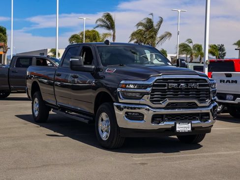 New 2026 RAM 2500 Tradesman AWD/4WD image 30