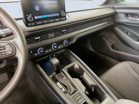 Used 2025 Honda Accord SE image 24