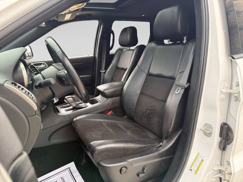 Used 2020 Jeep Grand Cherokee Altitude AWD/4WD image 20
