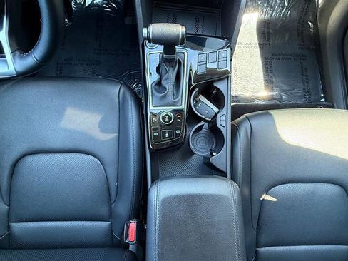 Used 2024 Kia Sportage EX image 24