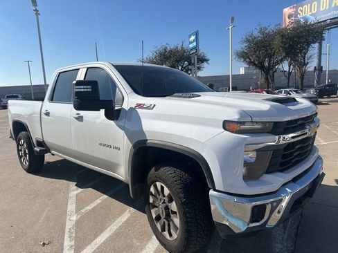 Used 2025 Chevrolet Silverado 2500 LT w/ Safety Package image 2
