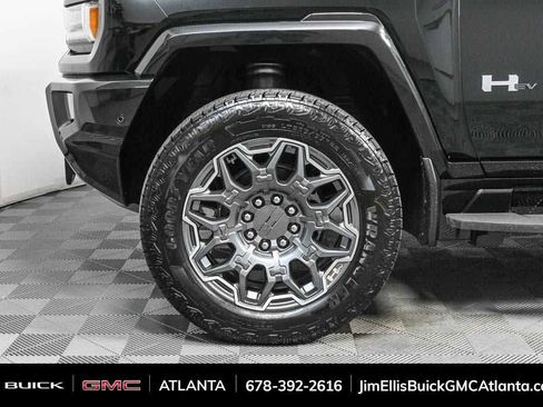 New 2025 GMC Hummer EV 3X w/ LPO, Illumination Package image 22