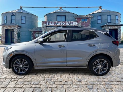 Used 2023 Buick Encore GX Select w/ Experience Buick Package FWD image 2