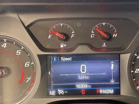 Used 2021 Chevrolet Camaro LT image 14