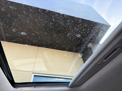 Used 2024 Hyundai Palisade Limited image 17