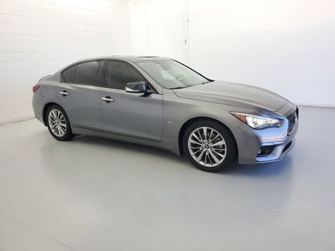 Used 2019 INFINITI Q50 Luxe w/ Cargo Package (L96) RWD image 4