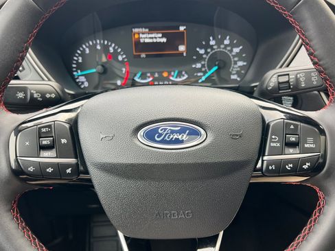 Used 2022 Ford Escape SEL w/ SEL Stealth AWD Package image 23